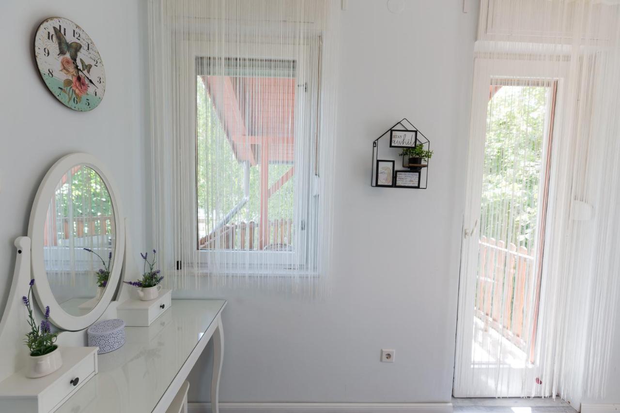 Holiday House Сиофок Екстериор снимка